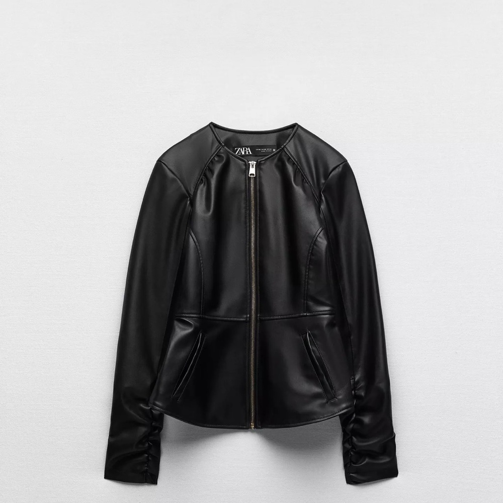 🆕Zara Women's faux leather fitted jacket
